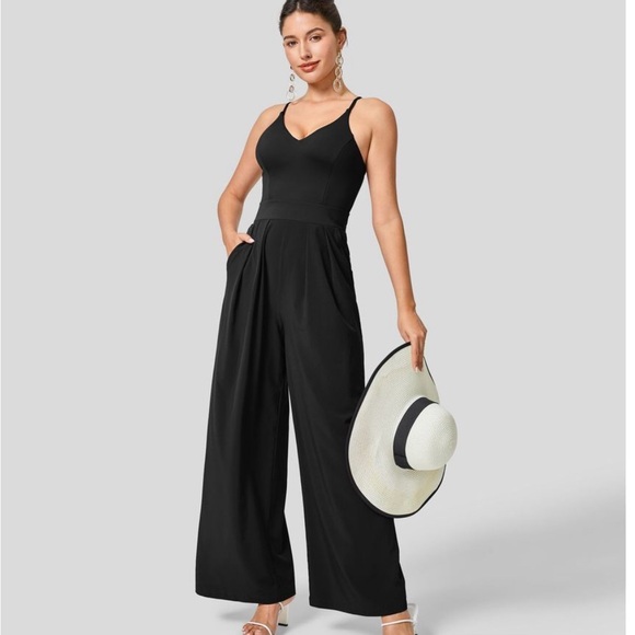 HALARA Pants - Perfect like new Halara Pocket Wide Leg Quick Dry Resort Slip Jumpsuit M petite